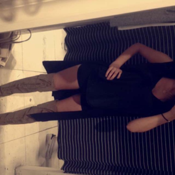 Huh - Picture 2 of 4